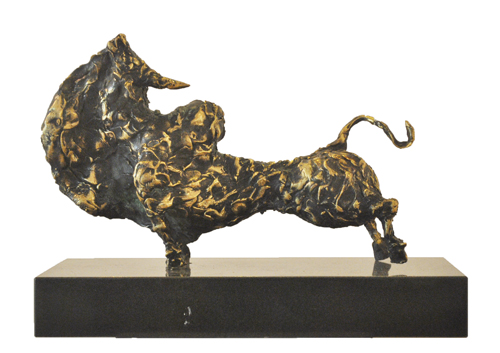 EL05 
Bull - IV 
Bronze & Granite  
16 x 7 x 9 inches 
Unavailable (Can be commissioned)